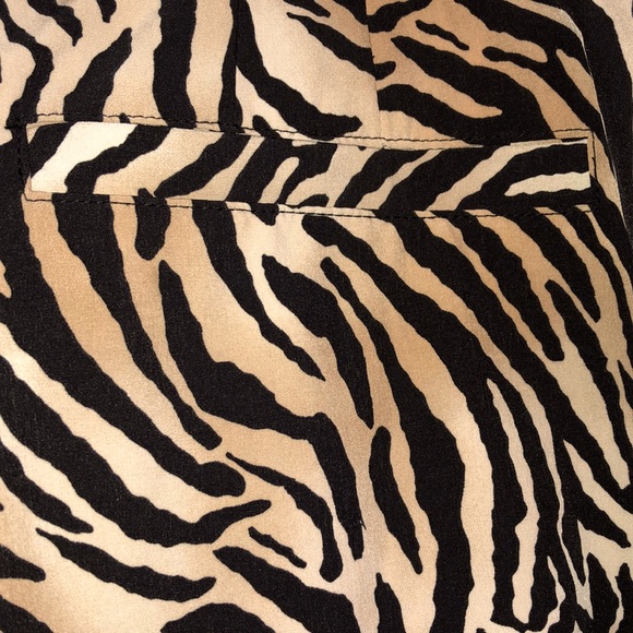 Chico’s Zenergy Skort - Picture 5 of 7